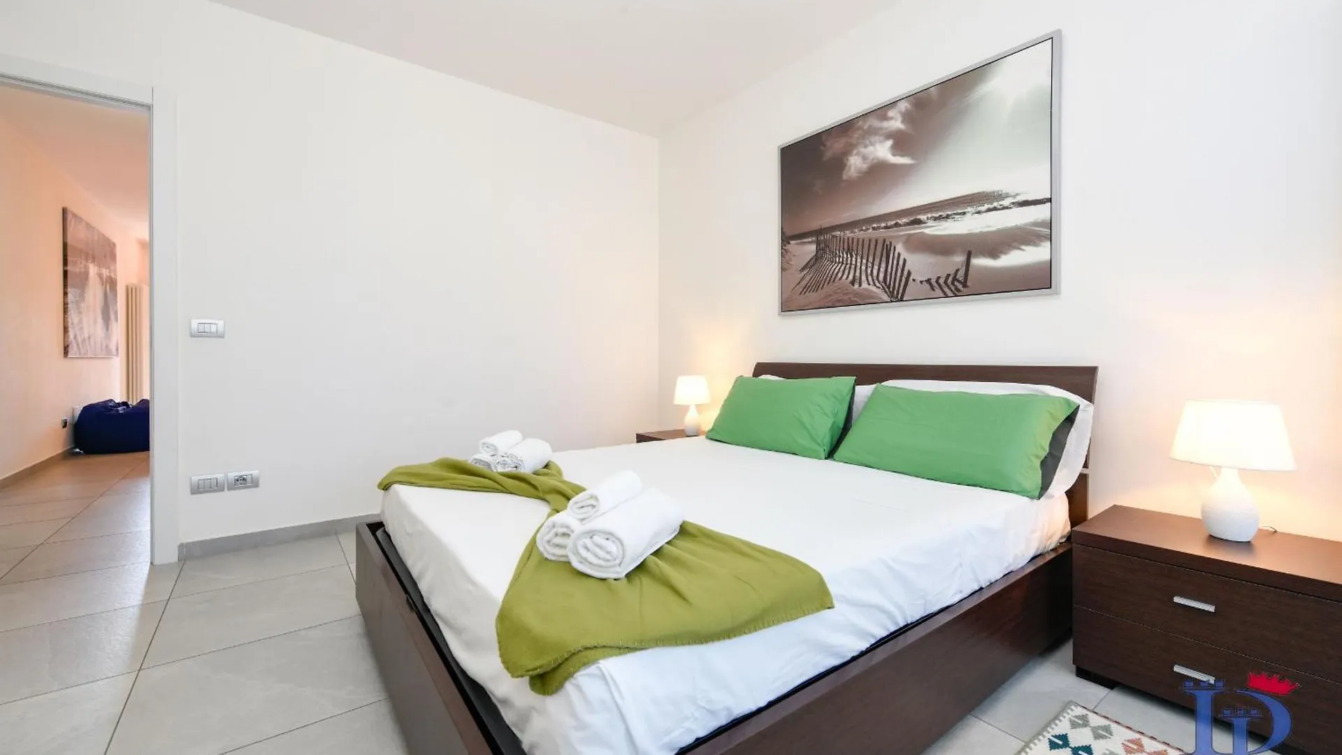 Desenzanoloft Official Partner Marriott Homes & Villas Peschiera Fantasy Apartment'S 페스키에라델가르다 0*,