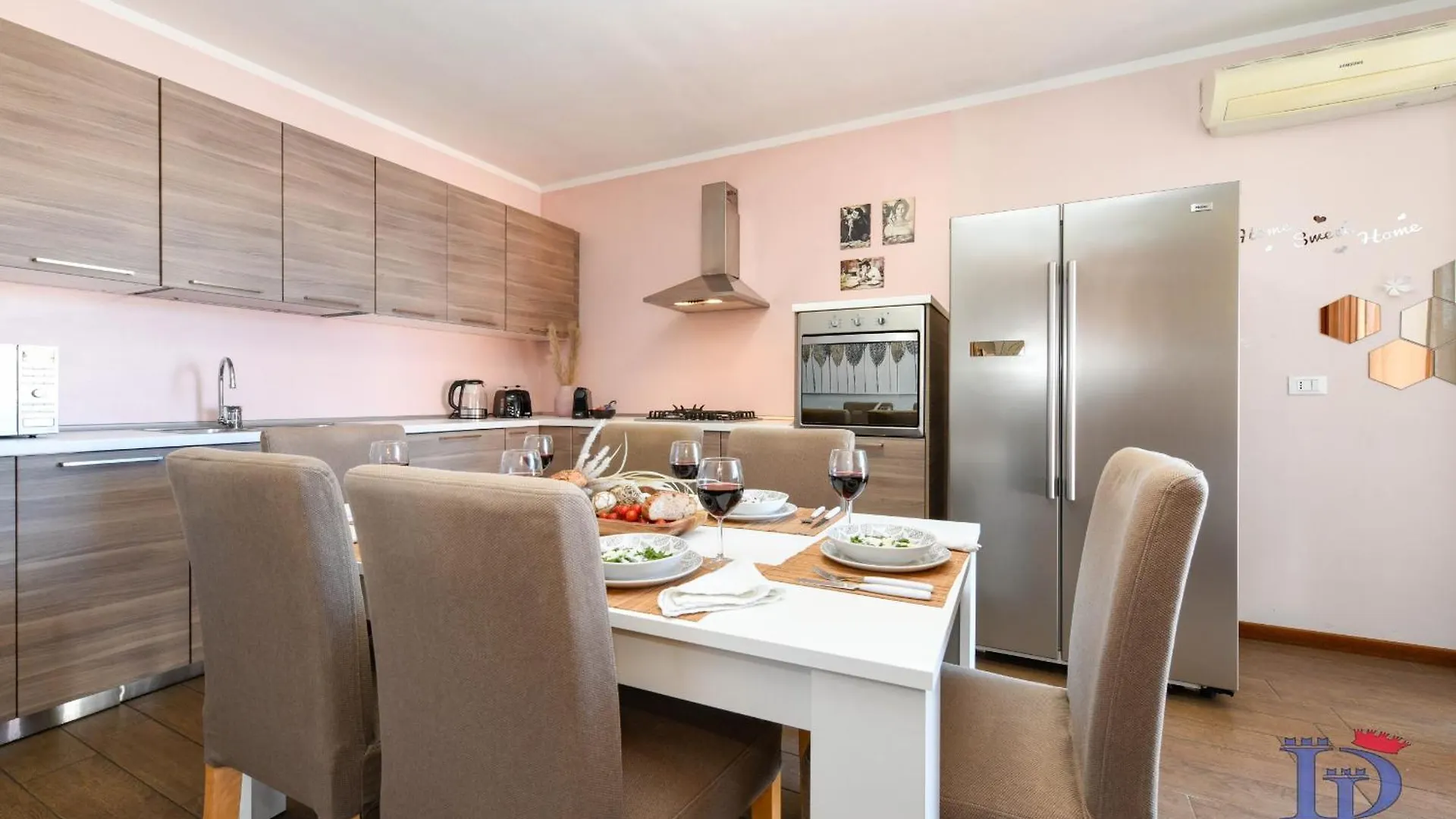 아파트 Desenzanoloft Official Partner Marriott Homes & Villas Peschiera Fantasy Apartment'S 페스키에라델가르다