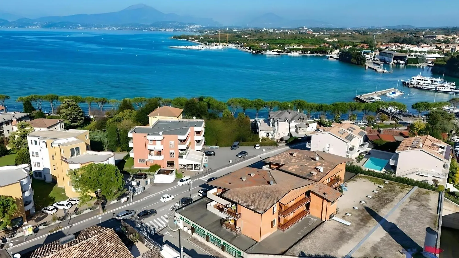 Desenzanoloft Official Partner Marriott Homes & Villas Peschiera Fantasy Apartment'S Peschiera del Garda Daire